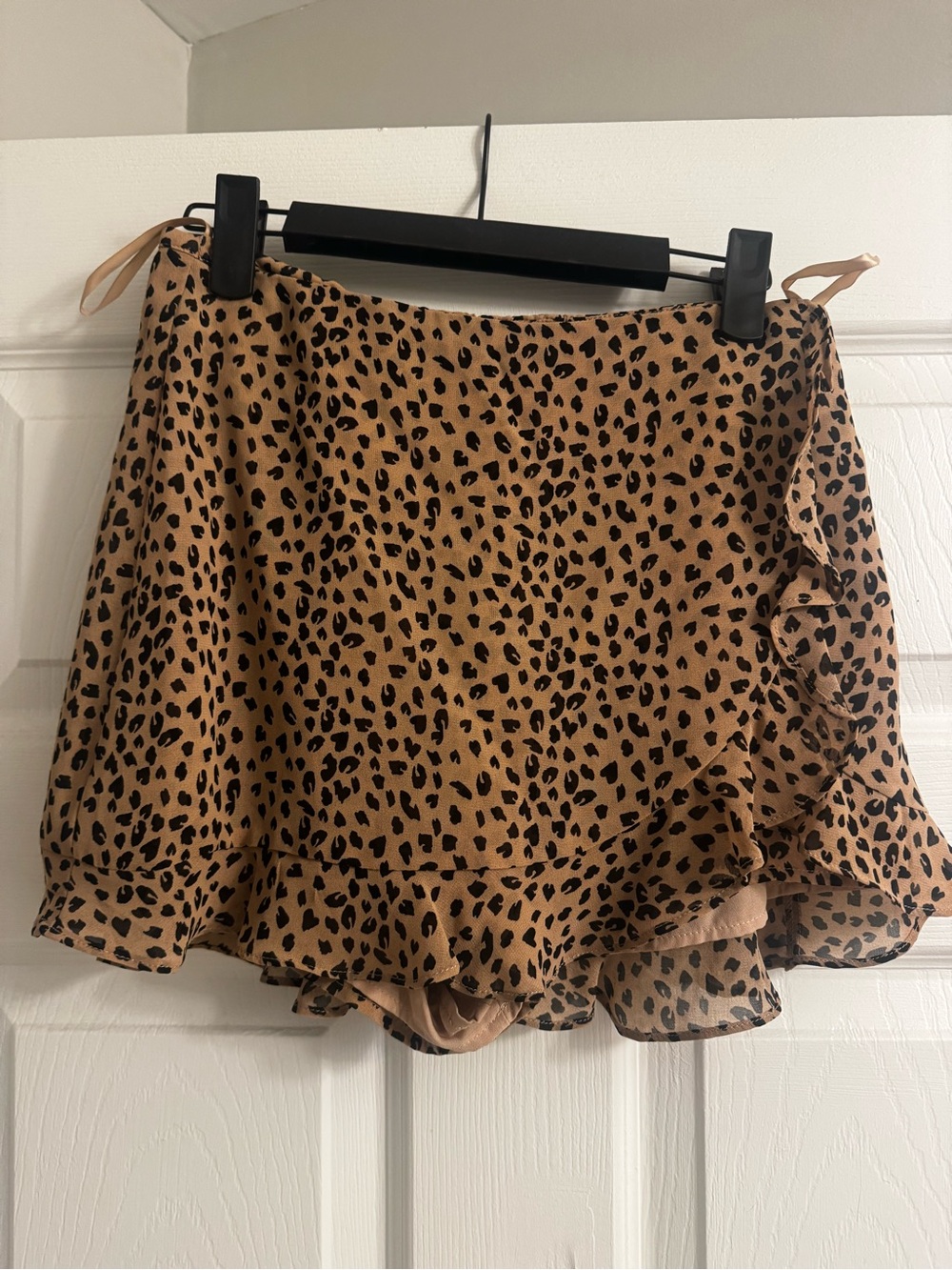 Leopard Print Ruffle Hem Women’s Skort - Tan/Black